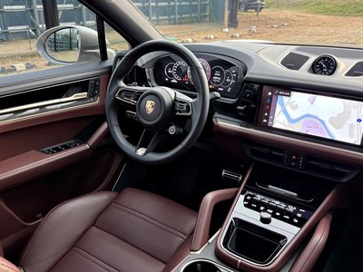 PORSCHE CAYENNE - 10