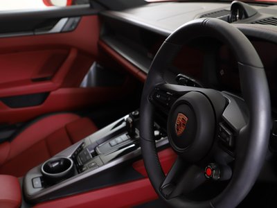 PORSCHE 911 - 8