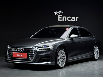 AUDI A8 - 1