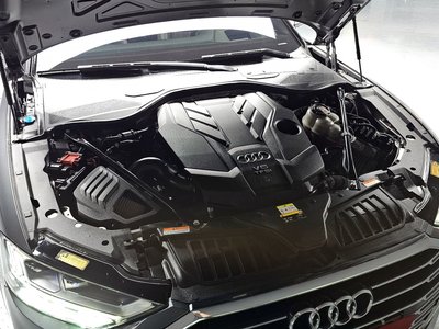 AUDI A8 - 7