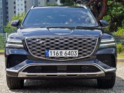 صورة 1 لـ 2025 Genesis GV80