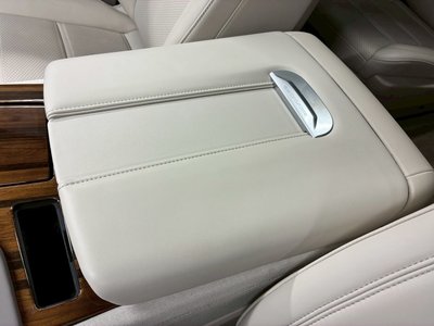 2024 Cadillac ESCALADE — миниатюра 47