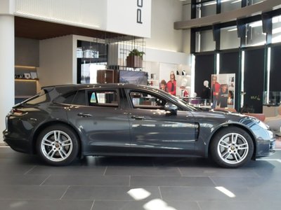 PORSCHE PANAMERA - 3