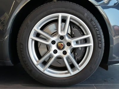 PORSCHE PANAMERA - 5