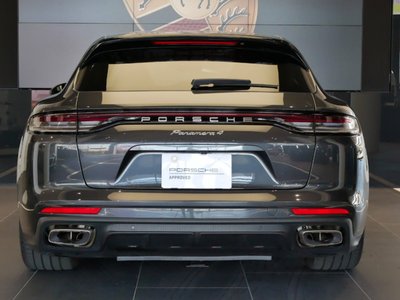 PORSCHE PANAMERA - 4