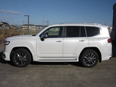 2023 Toyota LAND CRUISER 300 — фото 8