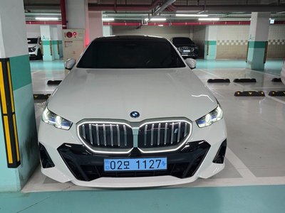 BMW I5