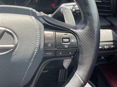 2017 Lexus LC — миниатюра 11