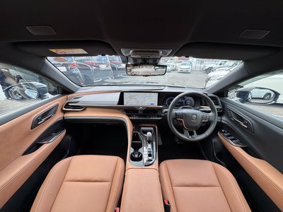 صورة مصغرة 33 لـ 2025 Toyota CROWN SPORT