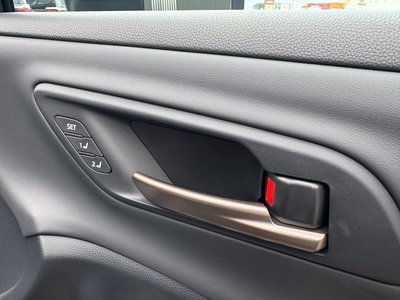 صورة مصغرة 69 لـ 2025 Toyota CROWN SPORT