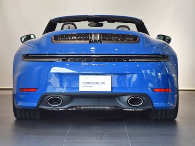 صورة 9 لـ 2025 Porsche 911