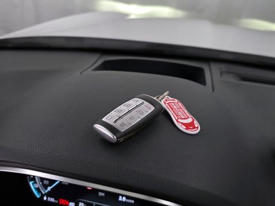 2022 Genesis ELECTRIFIED GV70 thumbnail 18