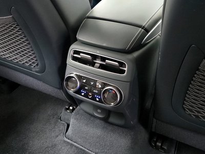 2022 Genesis ELECTRIFIED GV70 thumbnail 19