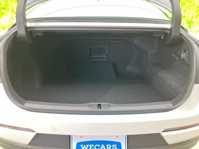 TOYOTA CROWN CROSSOVER - 8