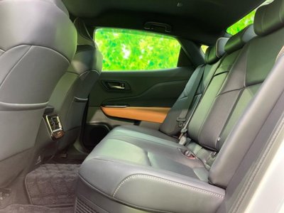 TOYOTA CROWN CROSSOVER - 7