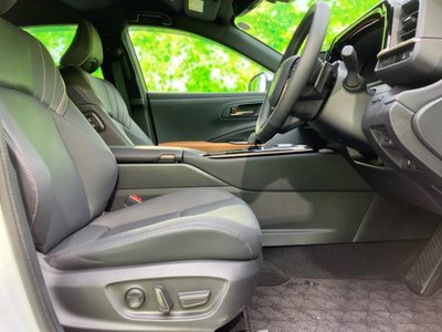 TOYOTA CROWN CROSSOVER - 4