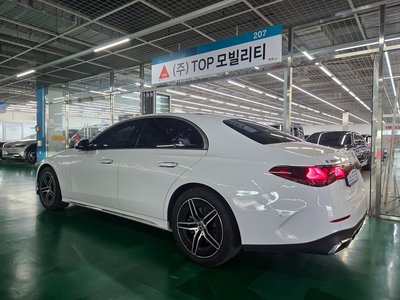 MERCEDES-BENZ E-CLASS - 4