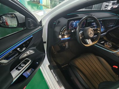 MERCEDES-BENZ E-CLASS - 10