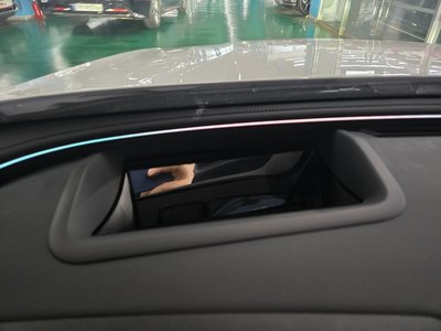 MERCEDES-BENZ E-CLASS - 7