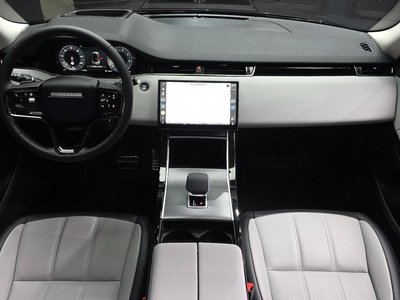 صورة 5 لـ 2025 LAND Rover RANGE ROVER EVOQUE