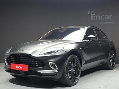 ASTON MARTIN DBX - 1