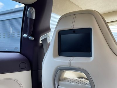 2012 Aston Martin RAPIDE — миниатюра 32