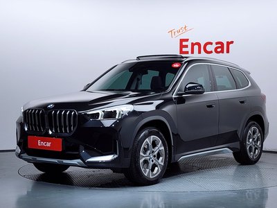 2025 BMW X1 photo 1