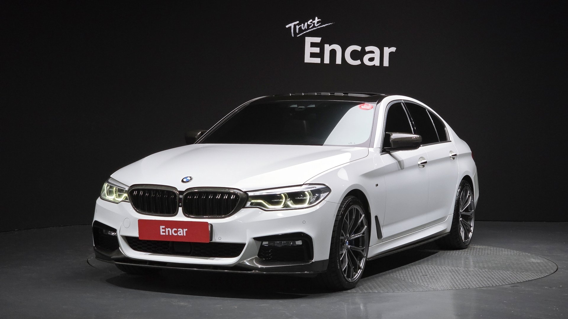 BMW 5 SERIES - View 1