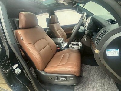 TOYOTA LAND CRUISER 200 - 5