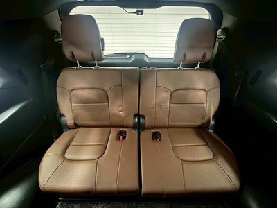 TOYOTA LAND CRUISER 200 - 7