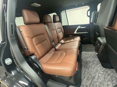 TOYOTA LAND CRUISER 200 - 6