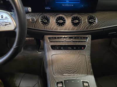 MERCEDES-BENZ CLS - 9