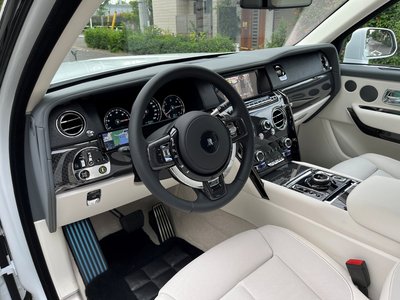 ROLLS-ROYCE CULLINAN - 10