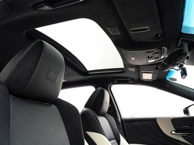 صورة 2 لـ 2023 LEXUS LS