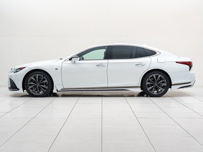 صورة 8 لـ 2023 LEXUS LS