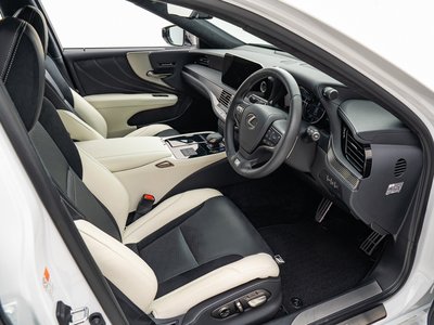 صورة 3 لـ 2023 LEXUS LS