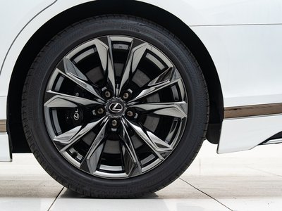صورة 10 لـ 2023 LEXUS LS