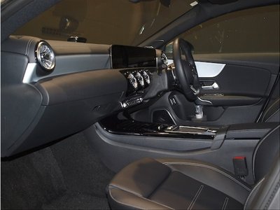 2025 Mercedes-BENZ CLA AMG — фото 9