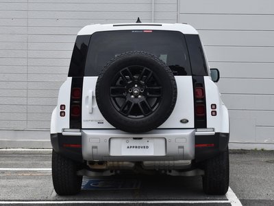 LAND ROVER DEFENDER - 5