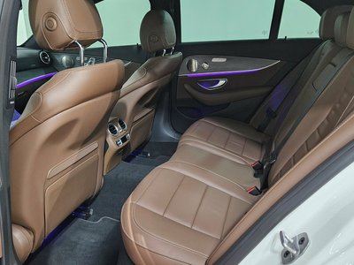 MERCEDES-BENZ E-CLASS - 10