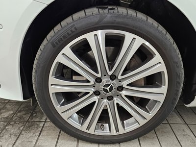 MERCEDES-BENZ E-CLASS - 6