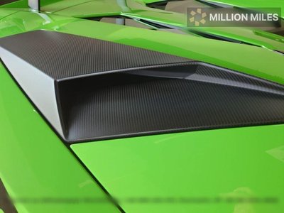 LAMBORGHINI AVENTADOR - 8