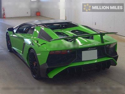 LAMBORGHINI AVENTADOR - 2