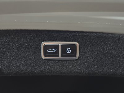 2022 Genesis G80 (RG3) thumbnail 24