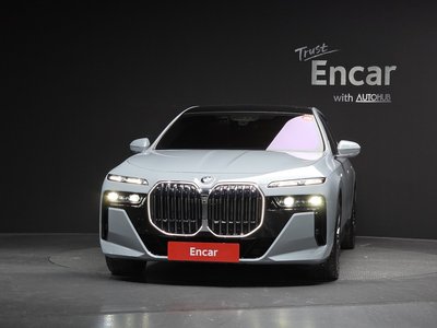 BMW 7 SERIES - 2