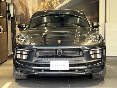 PORSCHE MACAN - 2