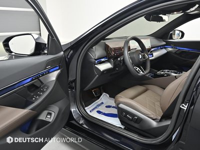 2025 BMW 5 SERIES — миниатюра 11