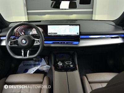 2025 BMW 5 SERIES — фото 5