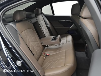 2025 BMW 5 SERIES — миниатюра 12
