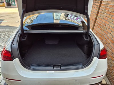 MERCEDES-BENZ E-CLASS - 4